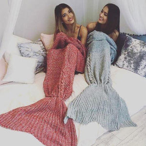 Cozy Cotton-Knit Mermaid Tail Blanket